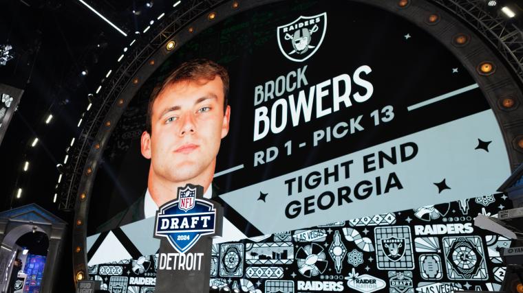 Brock Bowers wears Raiders uniform for 1st time at NFLPA Rookie ...